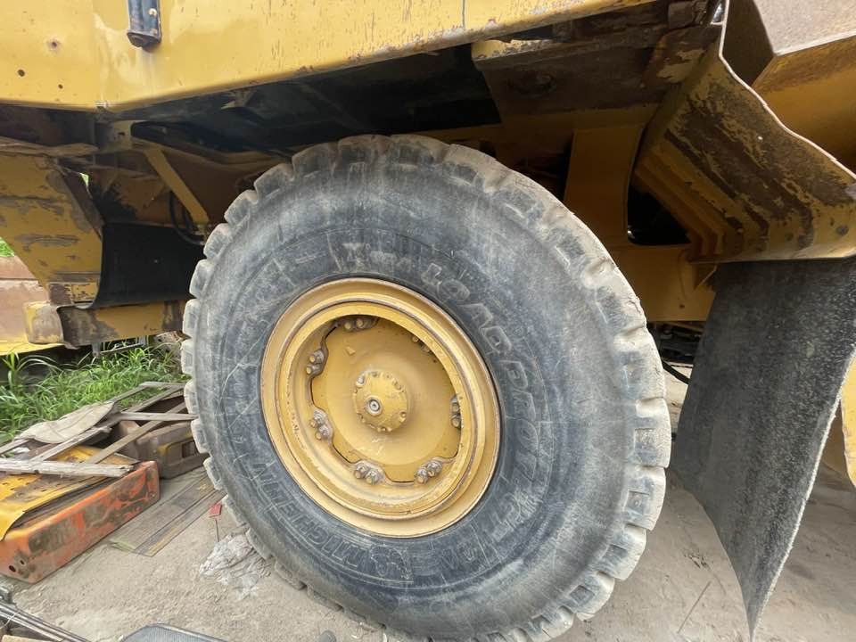 Caterpillar Cat 773f - Dúmper rígido: foto 4 Caterpillar Cat 773f - Dúmper rígido: foto 4