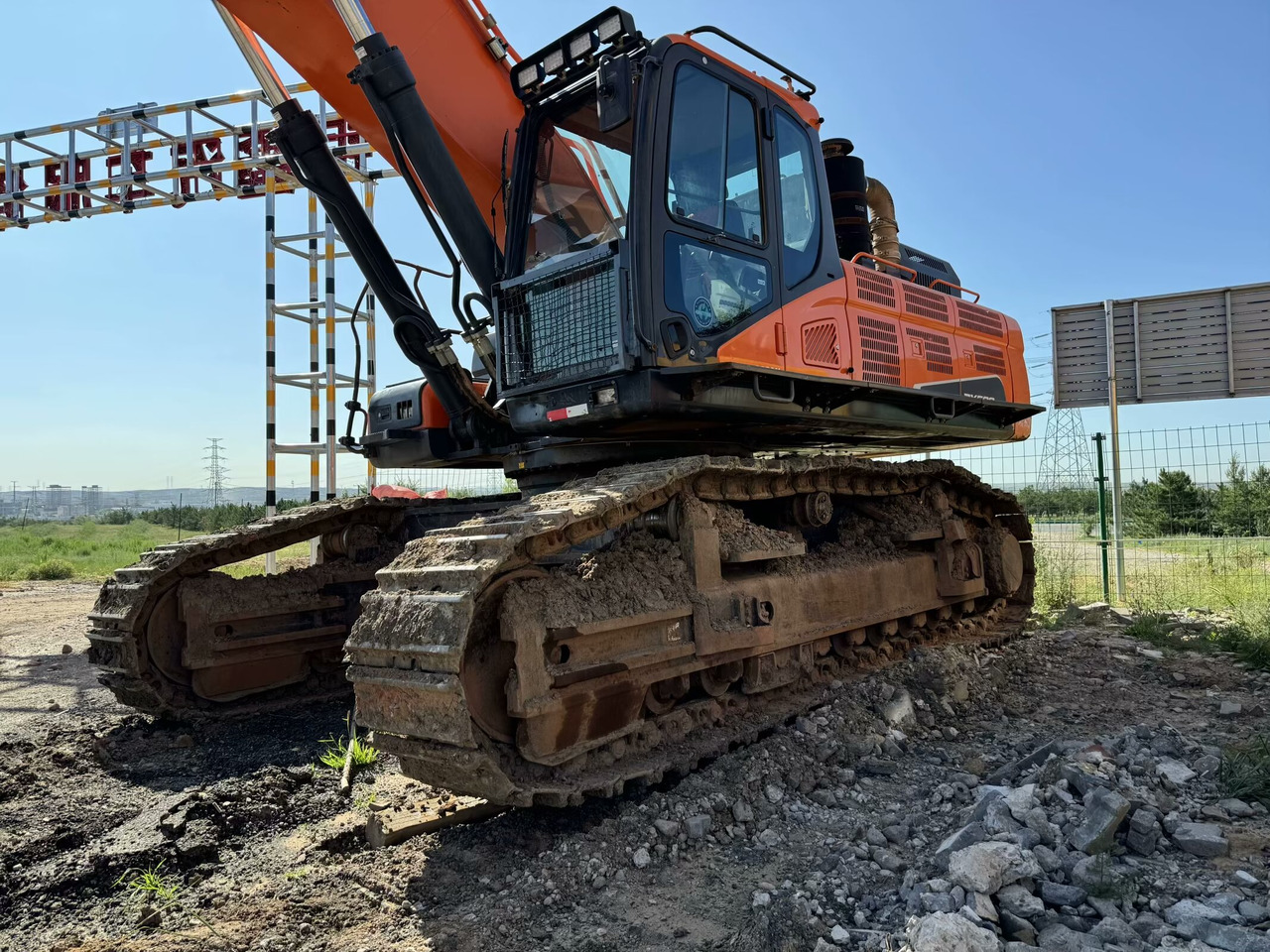DOOSAN DX520LC-9C - Excavadora de cadenas: foto 1 DOOSAN DX520LC-9C - Excavadora de cadenas: foto 1