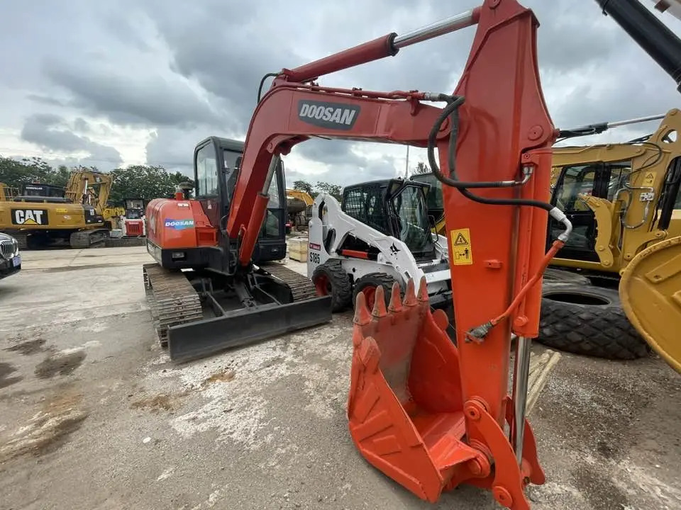 Doosan DH60-7 - Miniexcavadora: foto 2 Doosan DH60-7 - Miniexcavadora: foto 2
