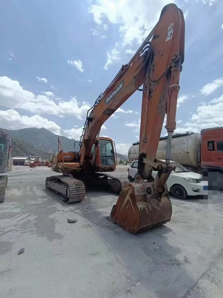 Doosan DX 225 DH225LC-9 - Excavadora de cadenas: foto 2 Doosan DX 225 DH225LC-9 - Excavadora de cadenas: foto 2