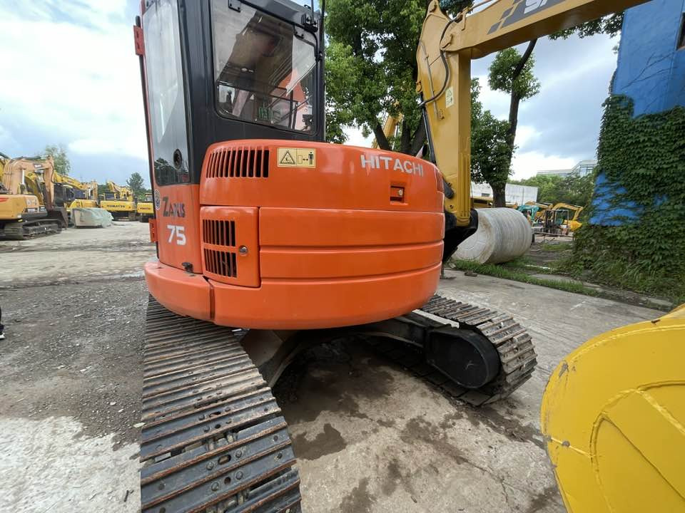 Hitachi ZAXIS 75 - Miniexcavadora: foto 4 Hitachi ZAXIS 75 - Miniexcavadora: foto 4