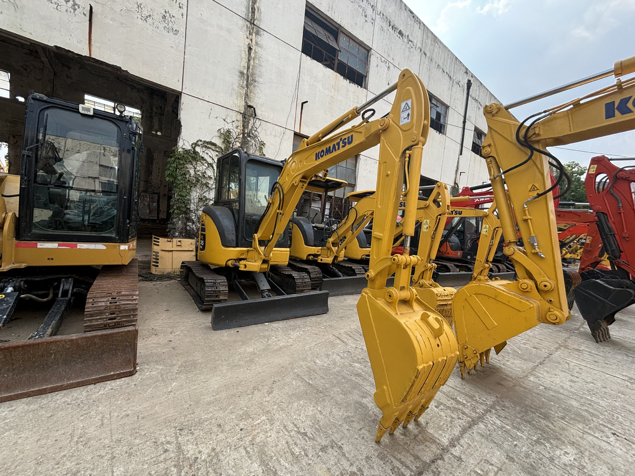 KOMATSU PC35MR - Miniexcavadora: foto 1 KOMATSU PC35MR - Miniexcavadora: foto 1