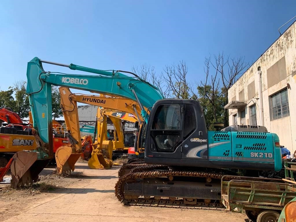 Kobelco SK 210 LC-8 - Excavadora de cadenas: foto 1 Kobelco SK 210 LC-8 - Excavadora de cadenas: foto 1