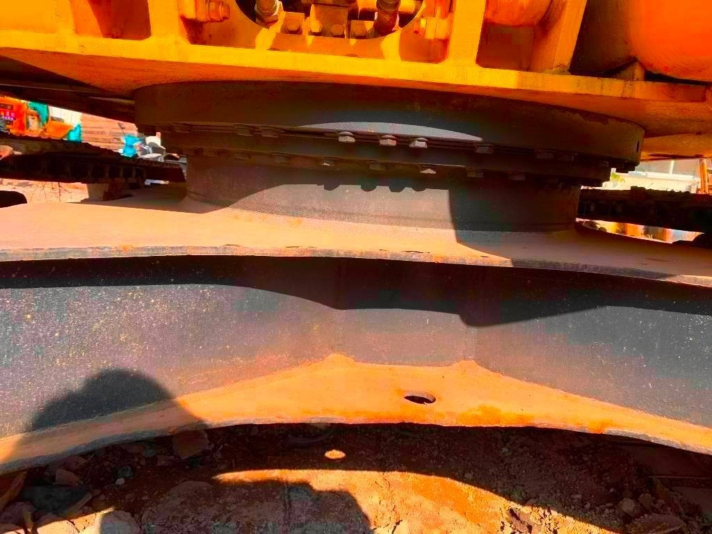 Excavadora de cadenas Komatsu PC 130: foto 9