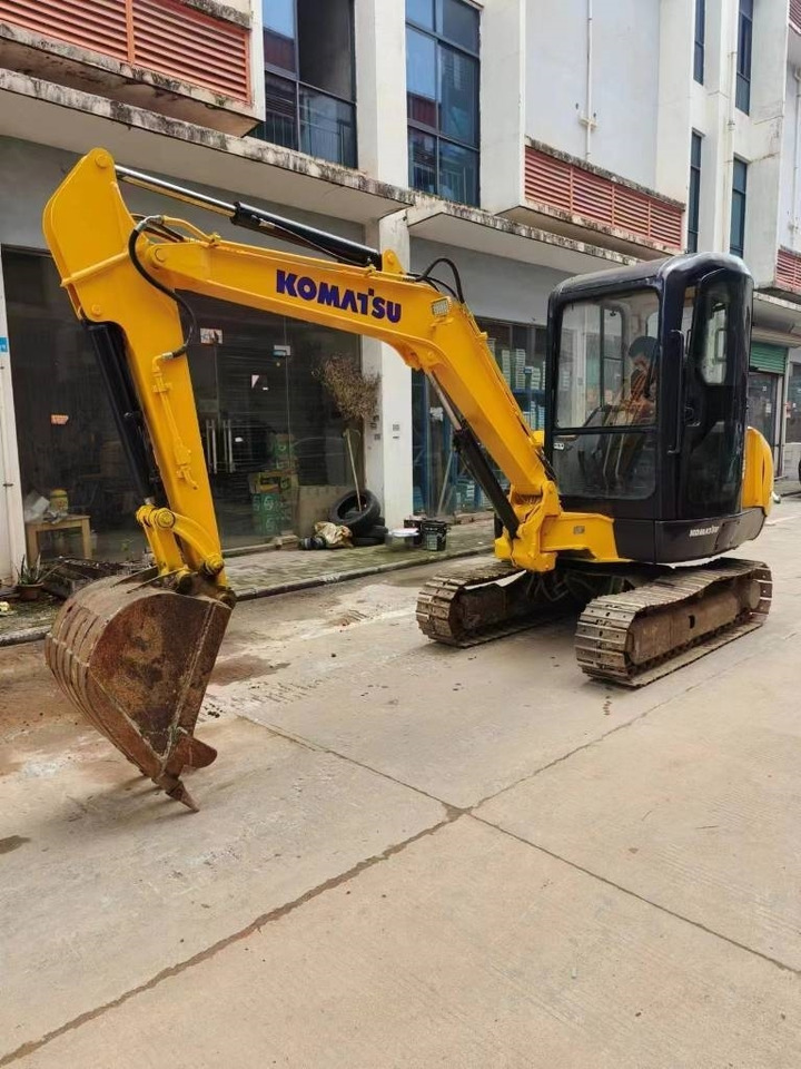 Komatsu PC 35 R-8 - Miniexcavadora: foto 1 Komatsu PC 35 R-8 - Miniexcavadora: foto 1
