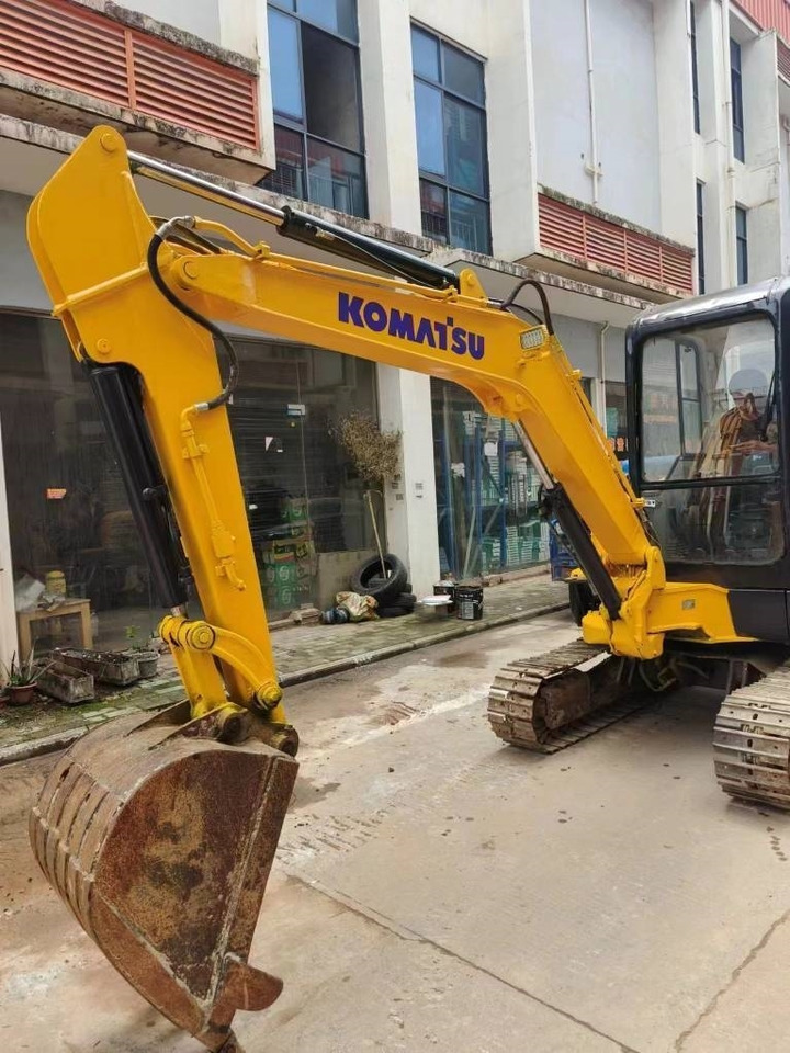 Komatsu PC 35 R-8 - Miniexcavadora: foto 4 Komatsu PC 35 R-8 - Miniexcavadora: foto 4