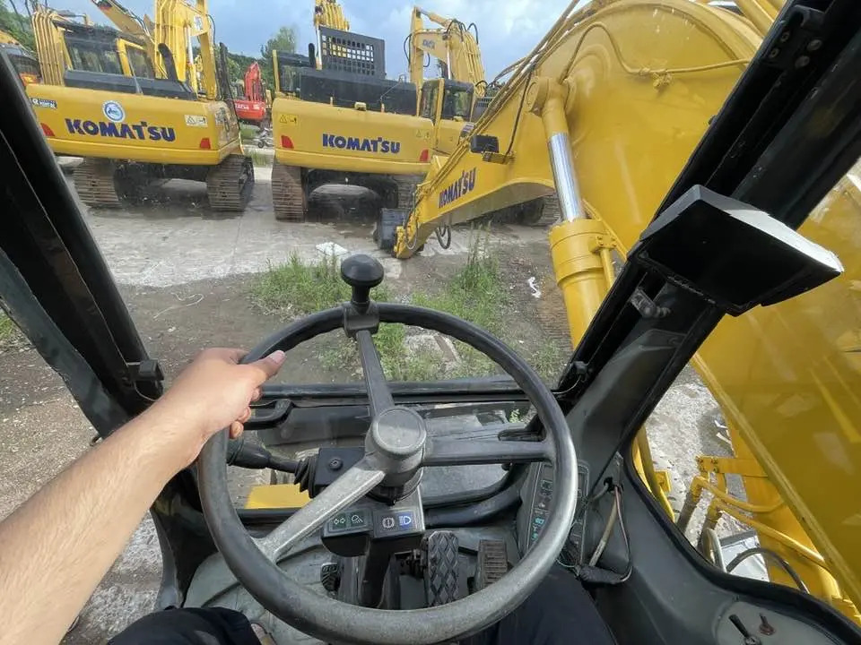 Komatsu PW160-11 - Excavadora de ruedas: foto 4 Komatsu PW160-11 - Excavadora de ruedas: foto 4