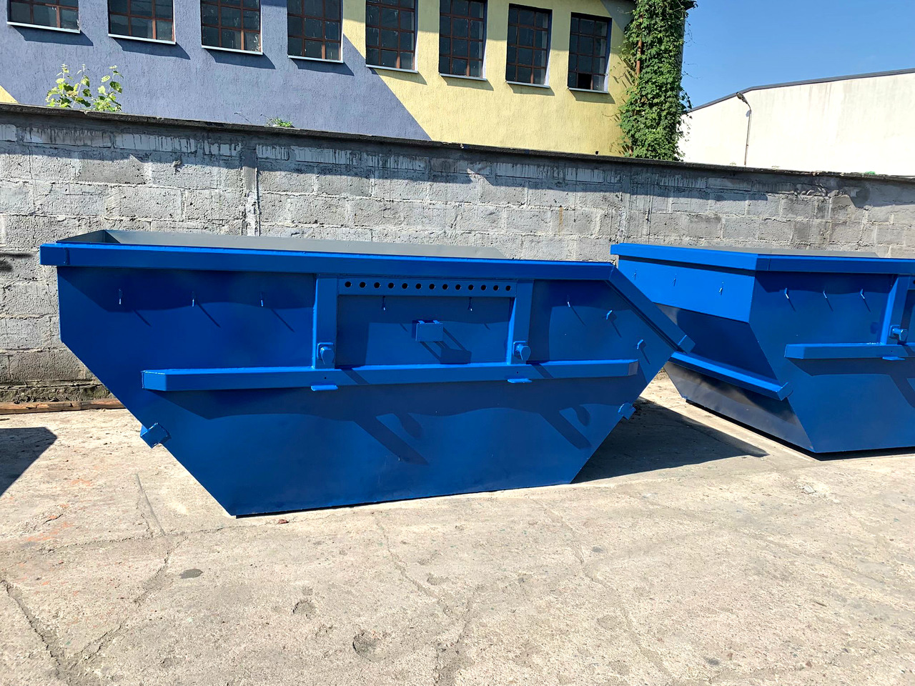 Metal-K Mulda/Bauschuttcontainer M4 - Contenedor de cadenas: foto 1 Metal-K Mulda/Bauschuttcontainer M4 - Contenedor de cadenas: foto 1
