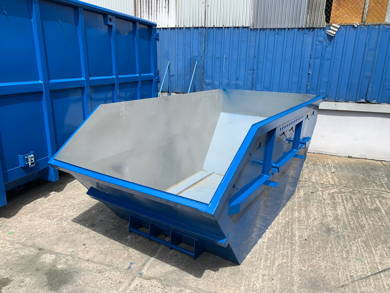 Mulda/Bauschuttcontainer/Absetzmulde/Multicar M1 - Contenedor de cadenas: foto 3 Mulda/Bauschuttcontainer/Absetzmulde/Multicar M1 - Contenedor de cadenas: foto 3