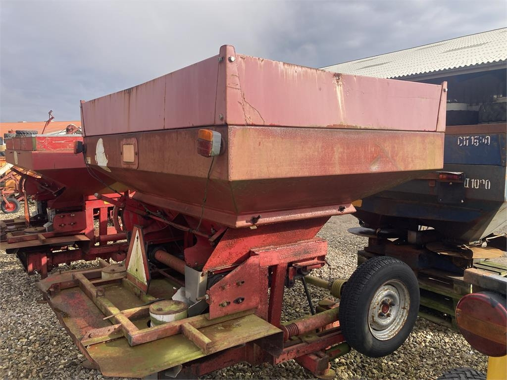 Bredal B2 LIFTOPHÆNGT - Esparcidor de fertilizantes: foto 1 Bredal B2 LIFTOPHÆNGT - Esparcidor de fertilizantes: foto 1