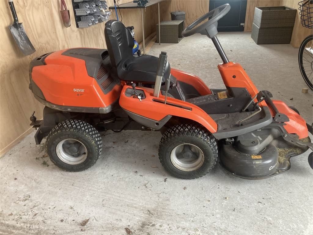 Husqvarna R214TC - Cortacésped: foto 1 Husqvarna R214TC - Cortacésped: foto 1
