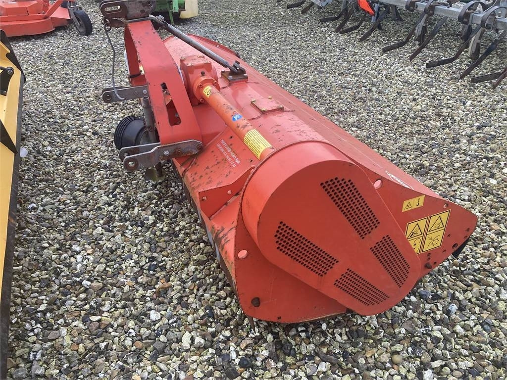 Kuhn BKE 250 BRAK PUDSER - Desbrozadora de martillos: foto 1 Kuhn BKE 250 BRAK PUDSER - Desbrozadora de martillos: foto 1
