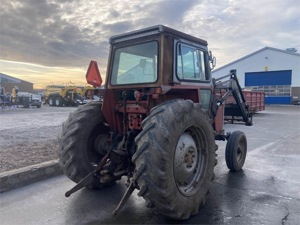Massey Ferguson 590-2WD - Tractor: foto 5 Massey Ferguson 590-2WD - Tractor: foto 5