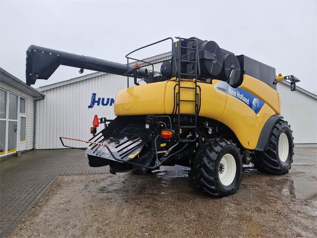 Leasing de New Holland CR9090 SLH  New Holland CR9090 SLH: foto 8