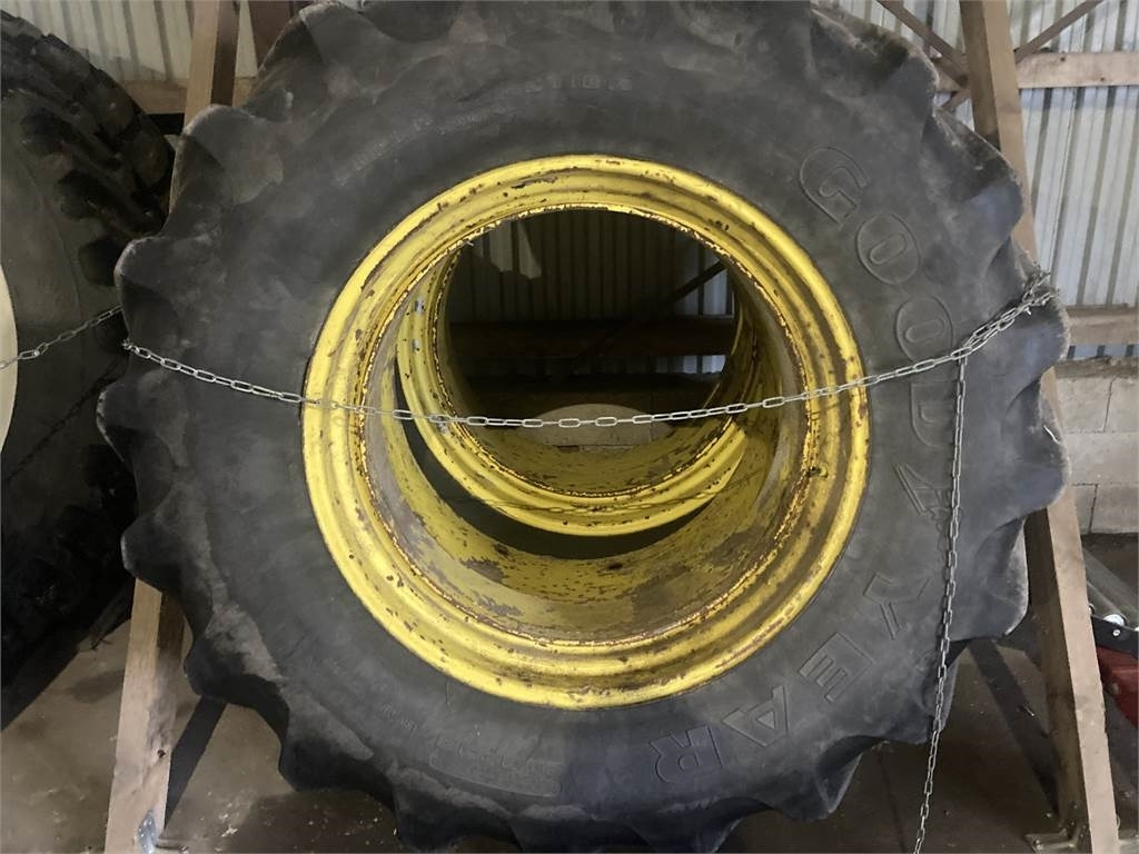 Pirelli 710/70X38 - Neumático para Maquinaria agrícola: foto 1 Pirelli 710/70X38 - Neumático para Maquinaria agrícola: foto 1