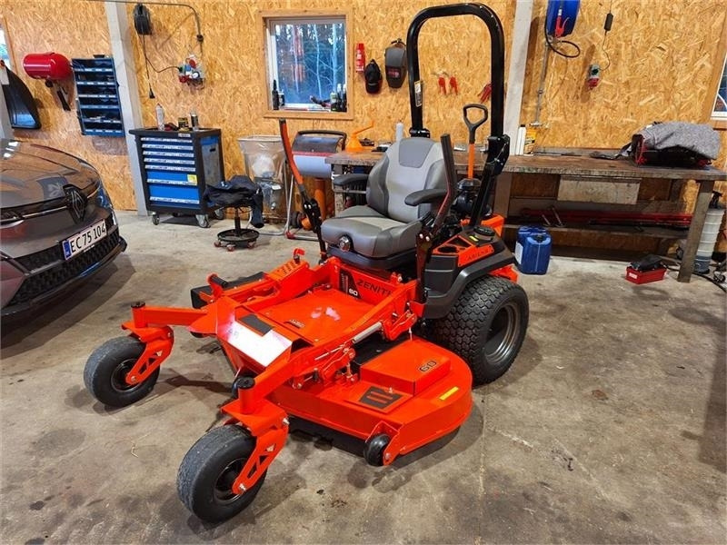Ariens Zenith 60" SD - Tractor municipal: foto 1 Ariens Zenith 60" SD - Tractor municipal: foto 1