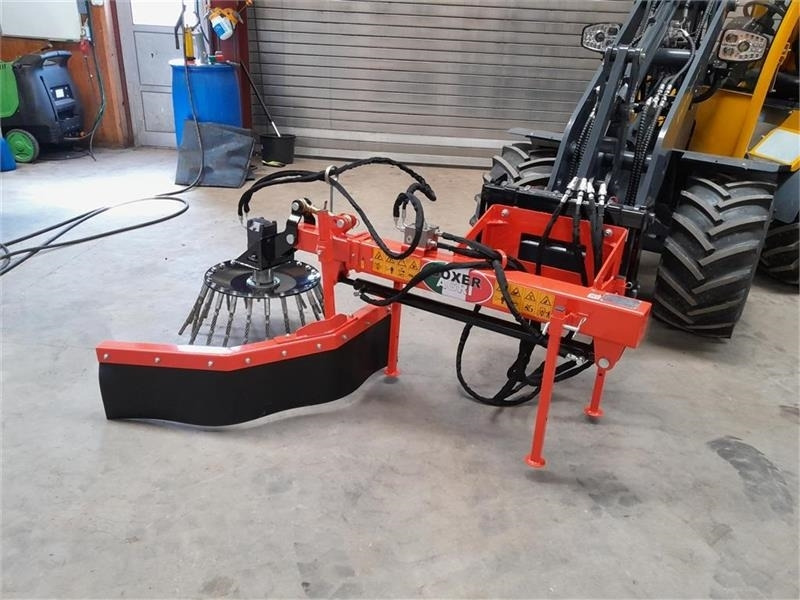 - - - BOXER BØRSTE RENSER - Barredora cucharón para Maquinaria de construcción: foto 1 - - - BOXER BØRSTE RENSER - Barredora cucharón para Maquinaria de construcción: foto 1