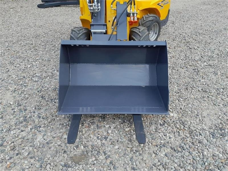 Eurotrac W11 Teleskop - Cargadora de ruedas telescópica: foto 5 Eurotrac W11 Teleskop - Cargadora de ruedas telescópica: foto 5