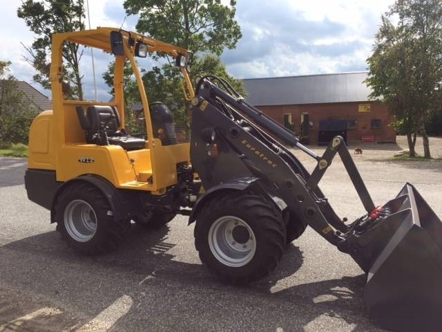 Eurotrac W12 - Cargadora articulada: foto 4 Eurotrac W12 - Cargadora articulada: foto 4