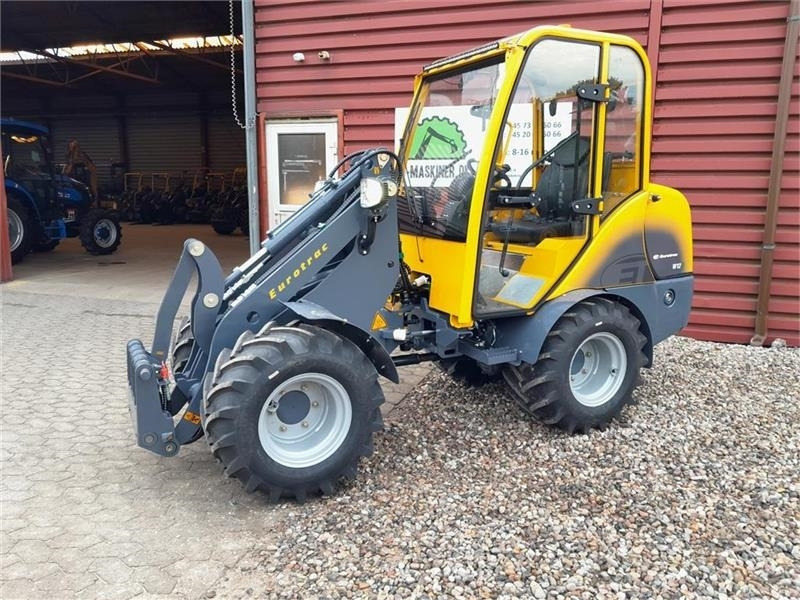 Eurotrac W12S med førerhus, skovl og gafler - Cargadora de ruedas: foto 2 Eurotrac W12S med førerhus, skovl og gafler - Cargadora de ruedas: foto 2