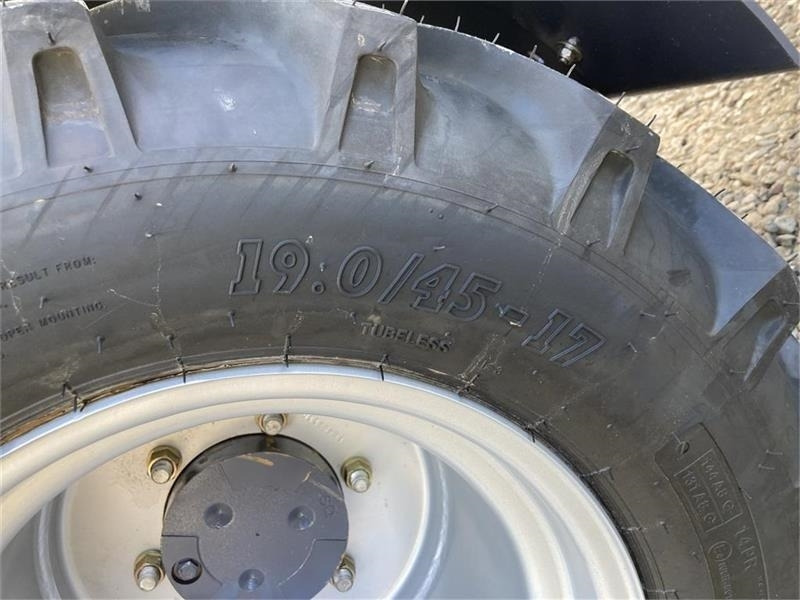 Cargadora articulada Eurotrac W13F: foto 11