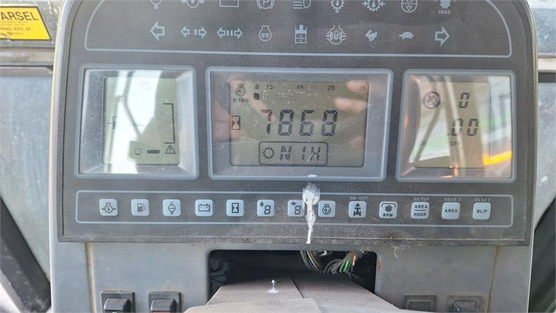 Tractor Ford 8240: foto 13 Tractor Ford 8240: foto 13