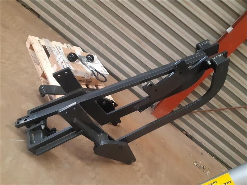 Cargador frontal para tractor Inter-Tech 1600: foto 7