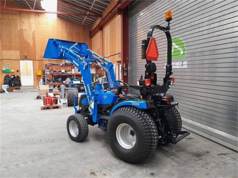 Solis 26 hst - Tractor municipal: foto 4 Solis 26 hst - Tractor municipal: foto 4