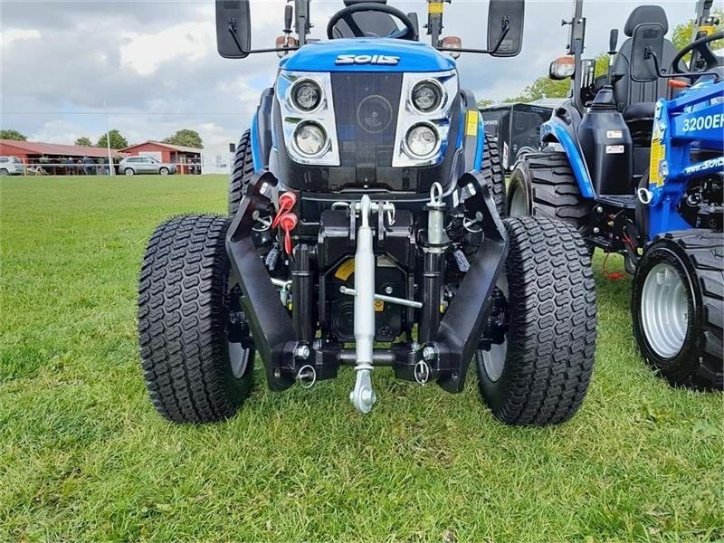 Solis 26 hst frontlift - Tractor municipal: foto 5 Solis 26 hst frontlift - Tractor municipal: foto 5