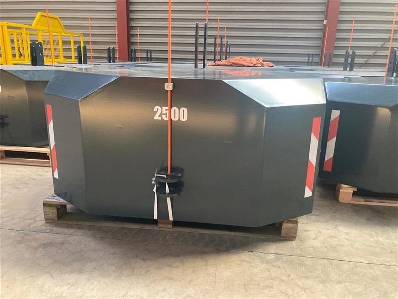 - - - j maskiner 2500KG - Contrapeso: foto 1 - - - j maskiner 2500KG - Contrapeso: foto 1