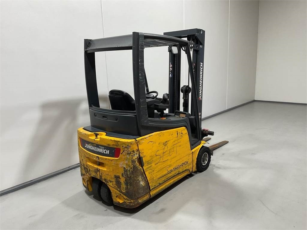 Jungheinrich EFG 216 - Carretilla elevadora eléctrica: foto 2 Jungheinrich EFG 216 - Carretilla elevadora eléctrica: foto 2