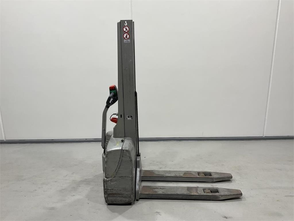 Jungheinrich EMC 10 - Apilador: foto 1 Jungheinrich EMC 10 - Apilador: foto 1