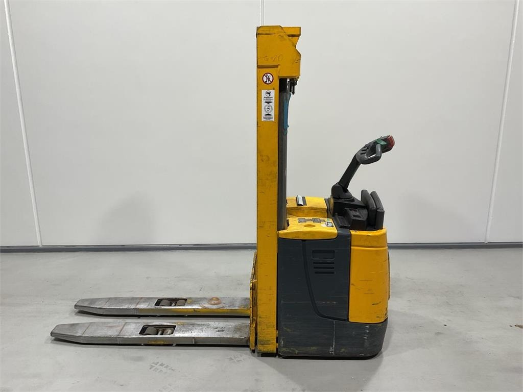 Jungheinrich ERC 214 - Apilador: foto 3 Jungheinrich ERC 214 - Apilador: foto 3