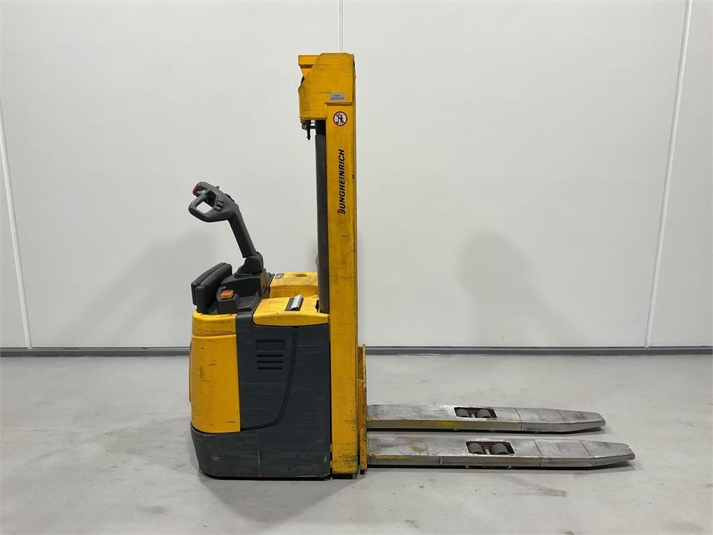 Jungheinrich ERC 214 - Apilador: foto 1 Jungheinrich ERC 214 - Apilador: foto 1