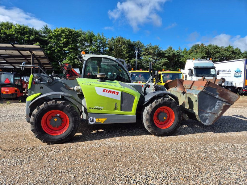 Maquinaria agrícola Claas Scorpion 7044: foto 7