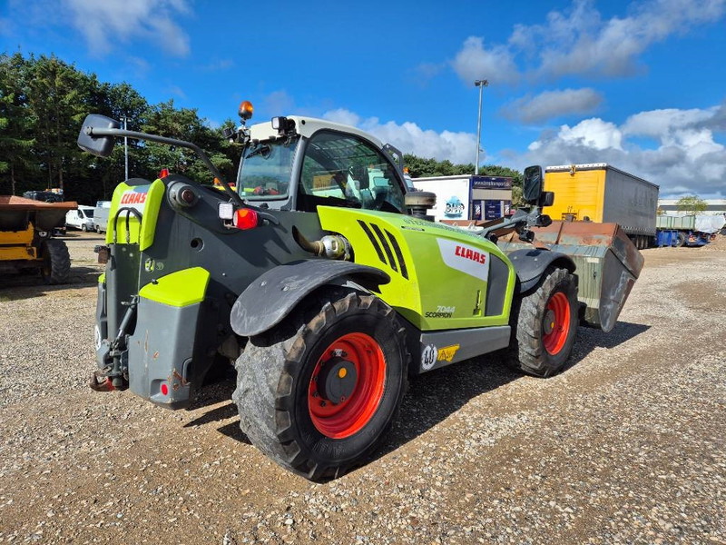 Maquinaria agrícola Claas Scorpion 7044: foto 6