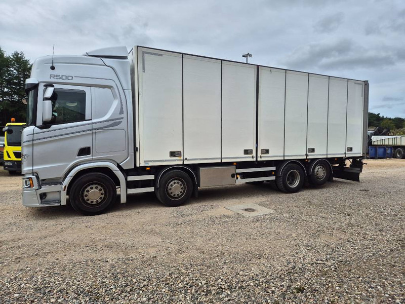 Scania R 500 8x2 //Rampe// Underboring - Camión caja cerrada: foto 1 Scania R 500 8x2 //Rampe// Underboring - Camión caja cerrada: foto 1