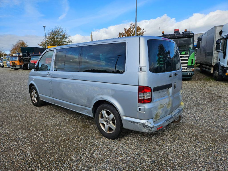 Volkswagen Caravelle 2,5 TDi 130 Comfortline 9prs 4d - Minibús, Furgoneta de pasajeros: foto 3 Volkswagen Caravelle 2,5 TDi 130 Comfortline 9prs 4d - Minibús, Furgoneta de pasajeros: foto 3