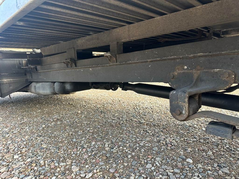 Furgón Volkswagen Crafter 2.5 TDI Car transporter: foto 12