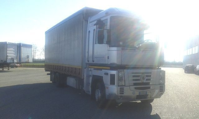 Renault MAGNUM 480 - Camión lona: foto 4 Renault MAGNUM 480 - Camión lona: foto 4