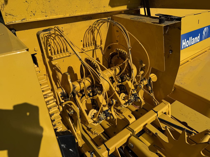 Empacadora de pacas cuadradas New Holland BC5060 Mini Balenpers: foto 9