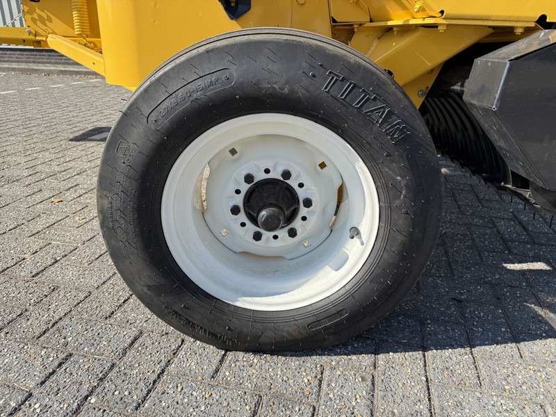 Empacadora de pacas cuadradas New Holland BC5060 Mini Balenpers: foto 15