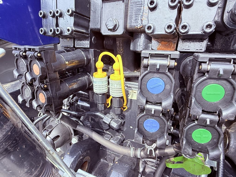 Tractor New Holland T7.270 AutoCommand Blue Power – Stage V: foto 10