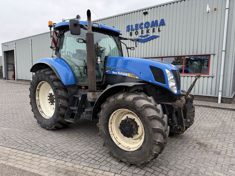New Holland T7050 Power Command - Tractor: foto 4 New Holland T7050 Power Command - Tractor: foto 4