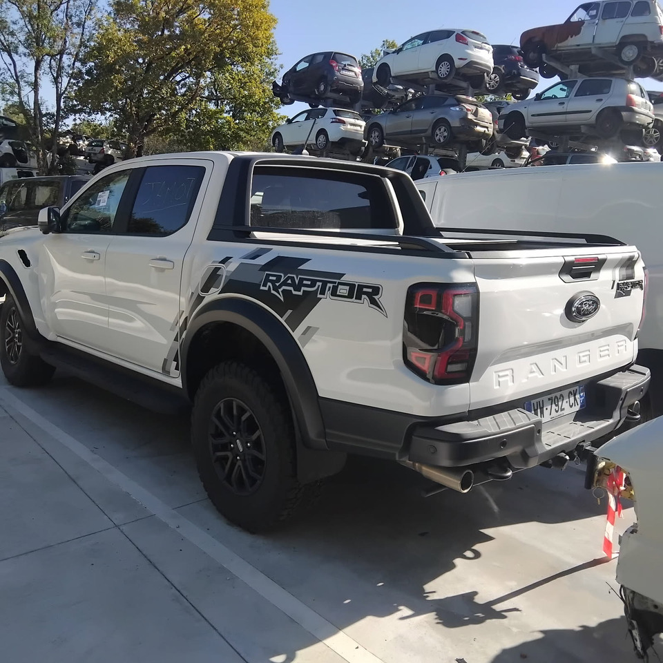 FORD RANGER RAPTOR - Pick-up: foto 3 FORD RANGER RAPTOR - Pick-up: foto 3