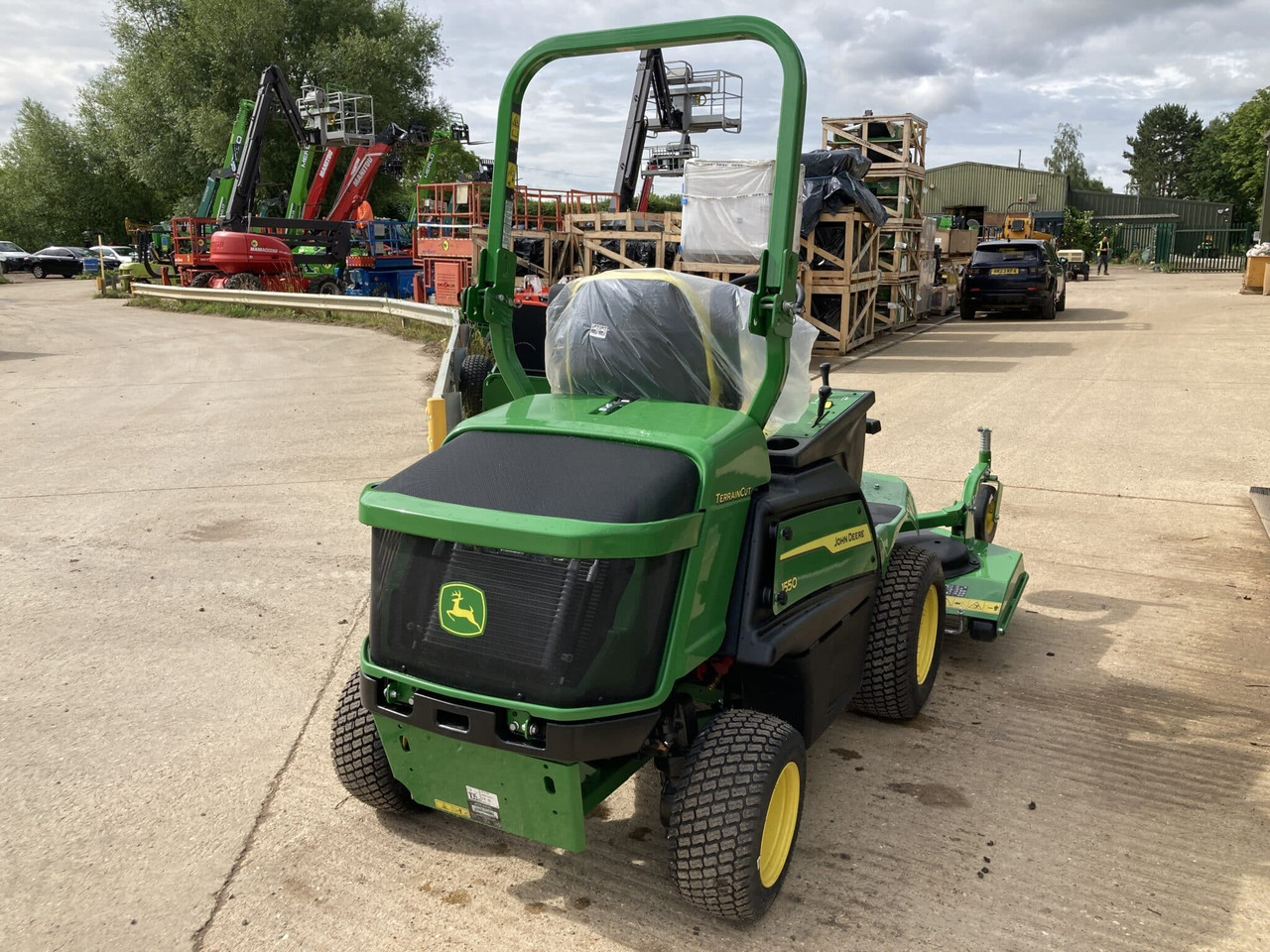 Cortacésped nuevo John Deere 1550 front mower: foto 6