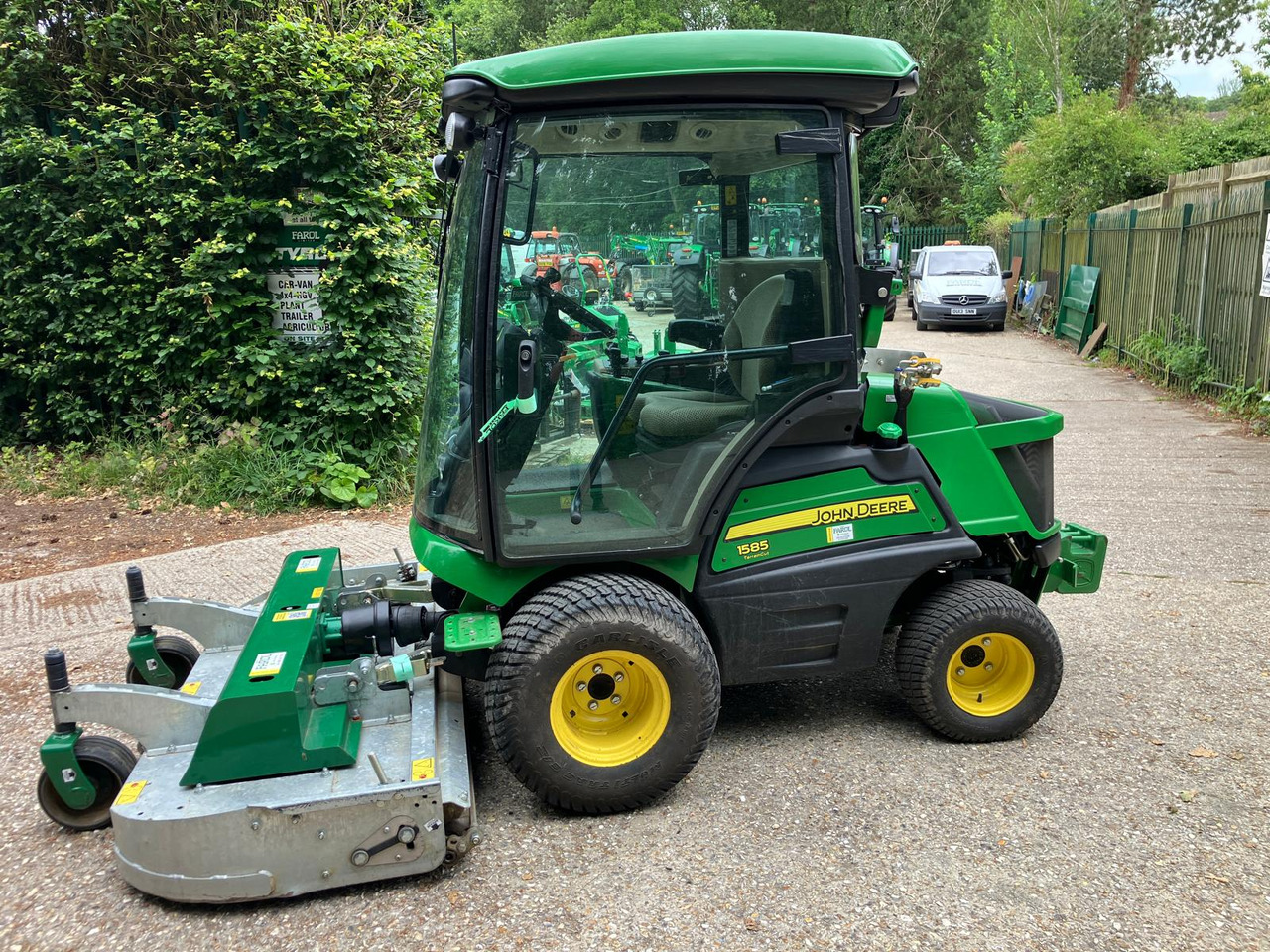 John Deere 1585 out front mower - Cortacésped: foto 4 John Deere 1585 out front mower - Cortacésped: foto 4