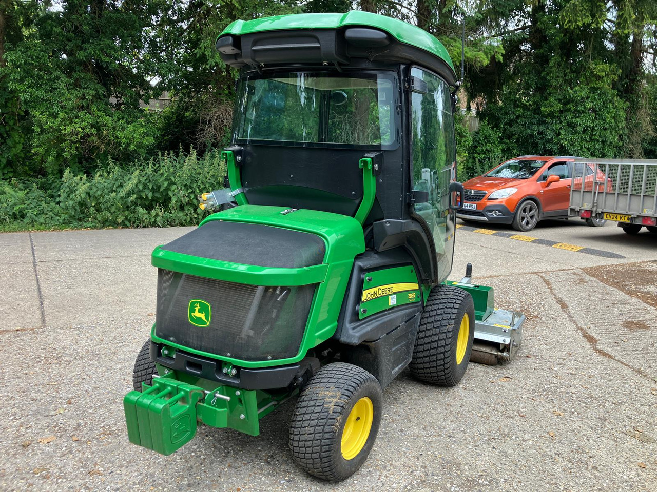 John Deere 1585 out front mower - Cortacésped: foto 2 John Deere 1585 out front mower - Cortacésped: foto 2