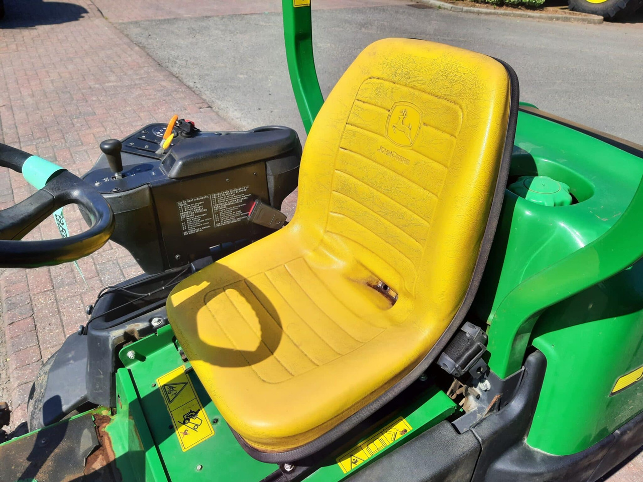 Cortacésped John Deere 2500EH greens triple mower: foto 8