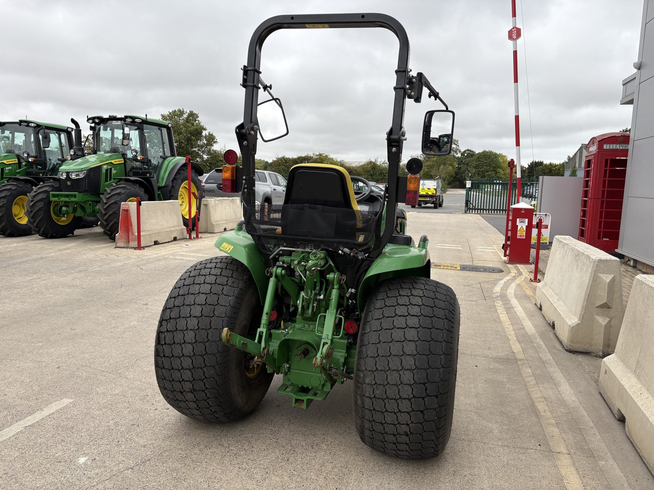 John Deere 3039R Compact Tractor - Mini tractor: foto 5 John Deere 3039R Compact Tractor - Mini tractor: foto 5